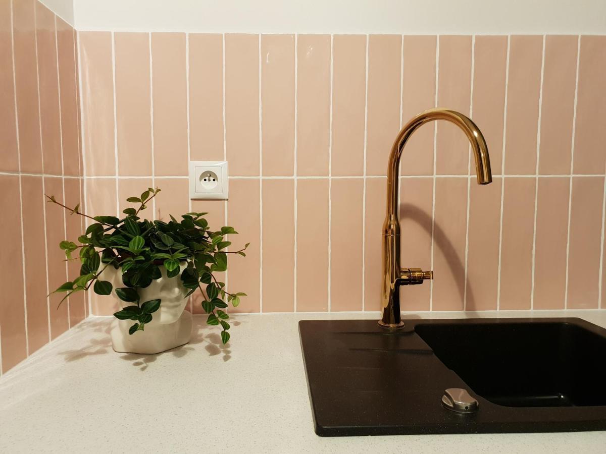 Apartament Male Garbary Poznań Kültér fotó