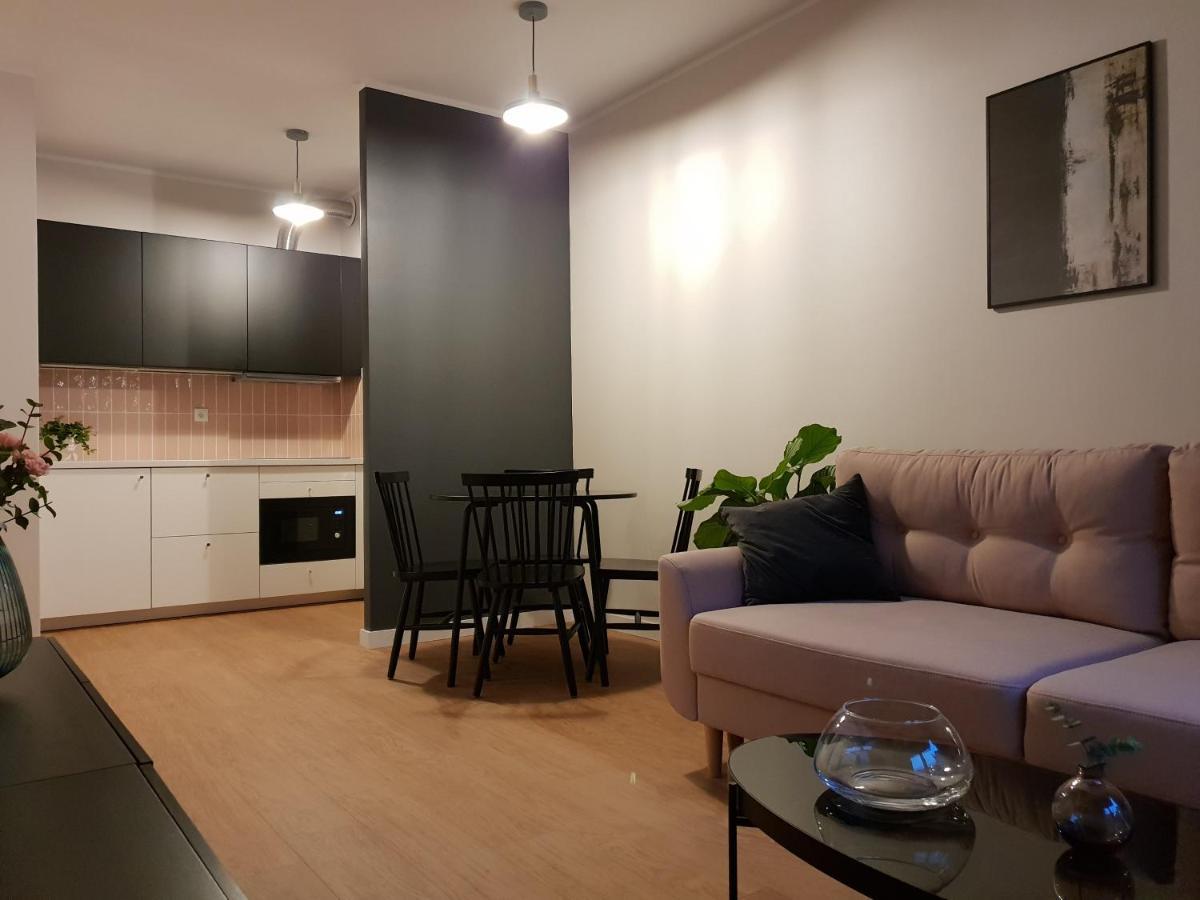 Apartament Male Garbary Poznań Kültér fotó