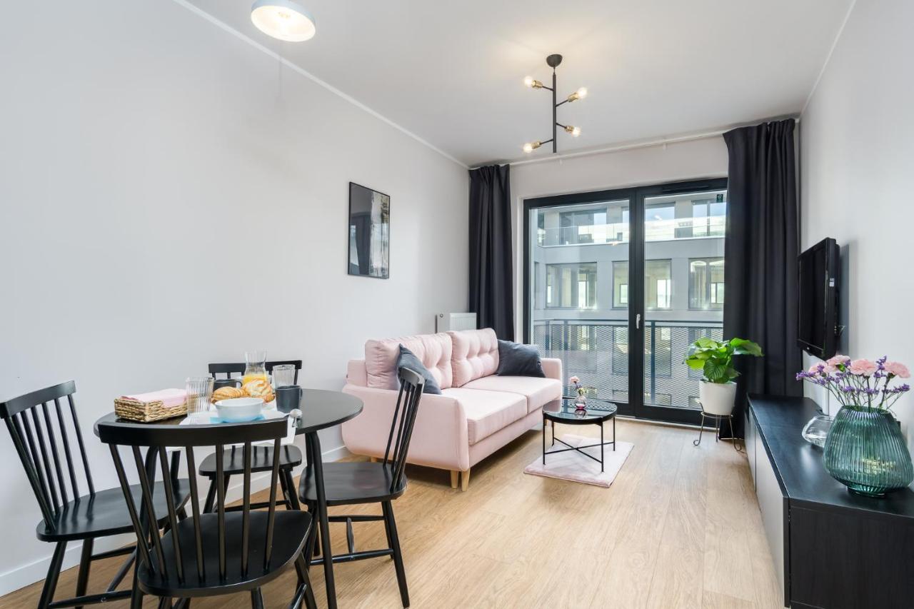 Apartament Male Garbary Poznań Kültér fotó